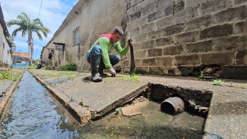 en las brisas alto paramaconi y las carolinas limpiaron los canos laverdaddemonagas.com cano2