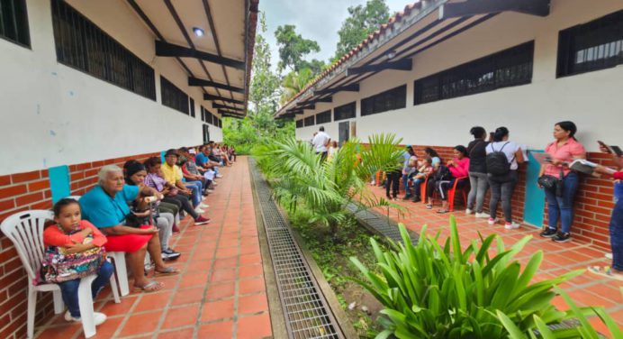 Entregas del 1×10 se materializan en la parroquia Boquerón, Las Cocuizas y San Simón