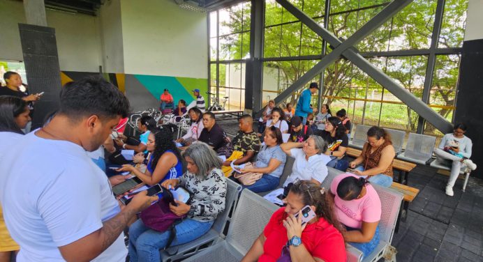 Fácil y rápido es el reporte a través del sistema del 1×10 del Buen Gobierno