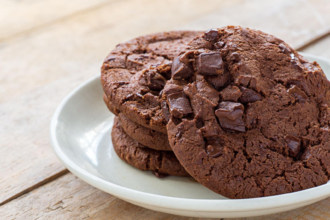 GALLETAS DE CHOCOLATE SIN GLÚTEN CON 3 INGREDIENTES +RECETA