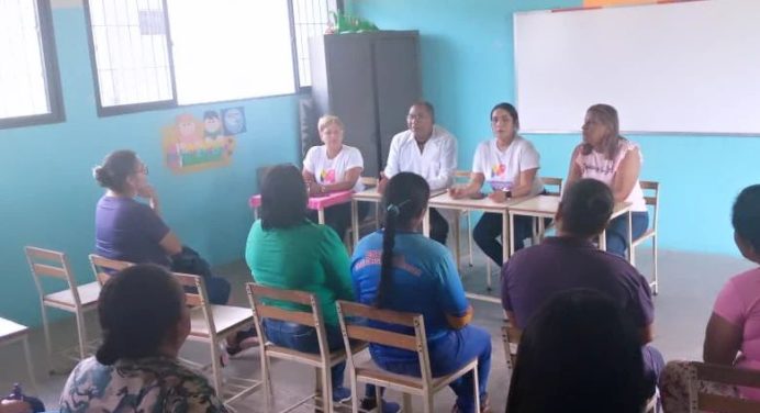 Immufa orientó a mujeres de El Corozo sobre violencia de género y femicidio