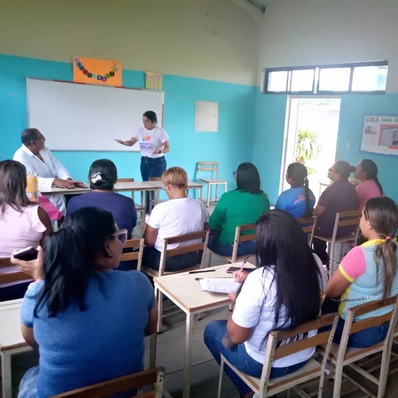 immufa oriento a mujeres de el corozo sobre violencia de genero y femicidio laverdaddemonagas.com charla2