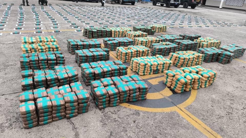 FANB incauta más de mil 800 panelas de marihuana