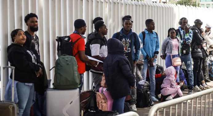 López Obrador insta a EEUU a deportar a migrantes directamente a sus países
