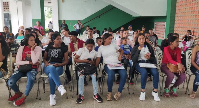 Misión Venezuela Joven atiende a 2 mil 200 personas con jornada médica en Aguasay
