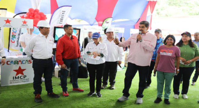 Nicolás Maduro promete construir viviendas en el suroeste de Caracas