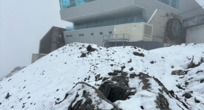 Pico Espejo en Mérida se cubrió de blanco por una espectacular nevada (+Video)