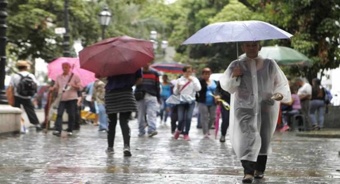 ¡Saca tu paraguas! Este viernes habrá nubosidad, lluvias y actividad eléctrica en el país