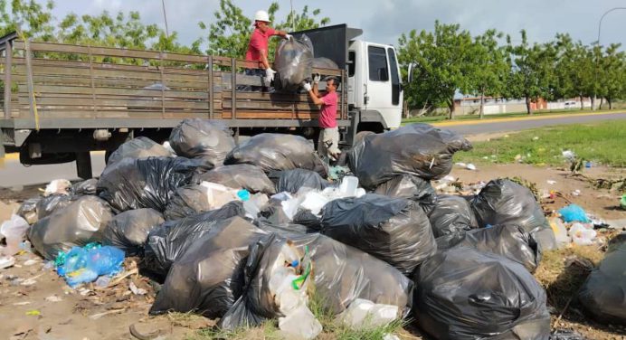 Sancionado camionero por arrojar basura en zona no autorizada de Maturín