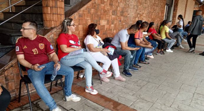 Trabajadores del terminal participaron en el simulacro electoral