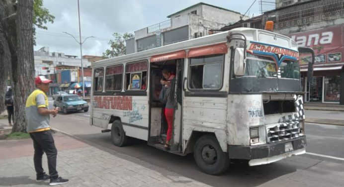 Transportistas de la ruta 20 hacen piques en pleno centro de Maturín