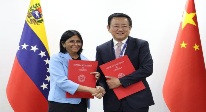 Vicepresidenta Rodríguez lidera firma de acuerdos de cooperación con China