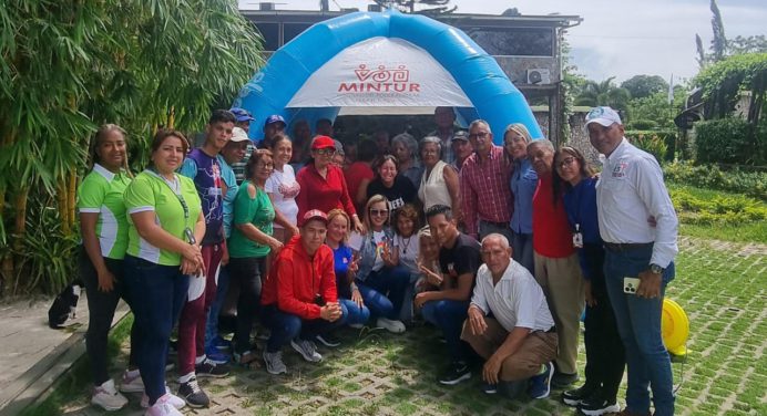 Abuelos del sector 23 de Enero fueron beneficiados con jornada de turismo social