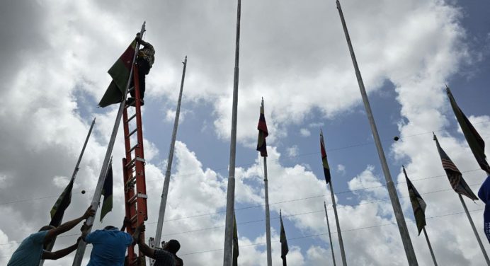 Arranca embellecimiento integral de la redoma Las Banderas en la Avenida Bella Vista