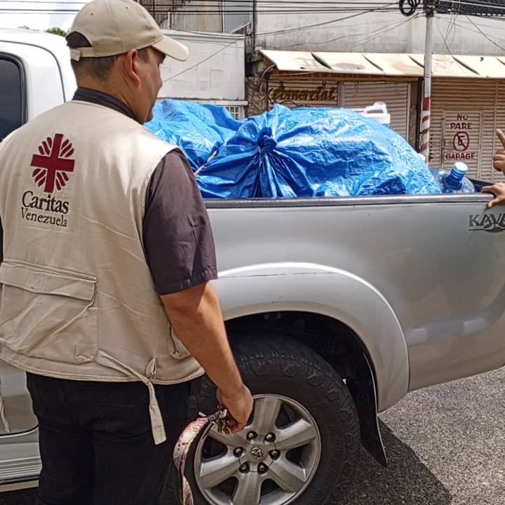 caritas de maturin llevara un segundo envio de ayuda hacia cumanacoa laverdaddemonagas.com caritas 3