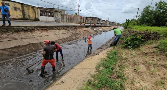 Carretilleros sabotean jornadas de limpieza de caños en Maturín