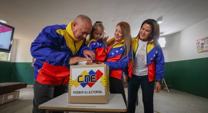 Diosdado Cabello: Venezuela sale hoy a votar en paz