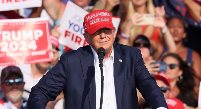 Dos muertos en el mitin de Trump, incluido el presunto autor del tiroteo
