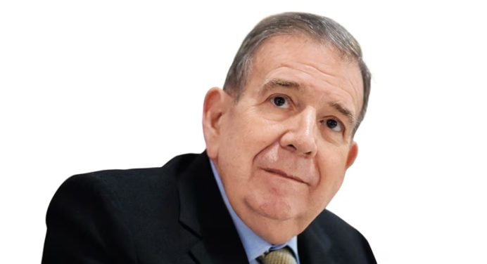 Edmundo González Urrutia salió de Venezuela rumbo a España