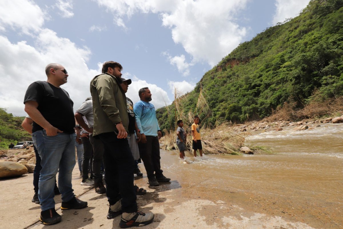 gobernador ernesto luna lleva soluciones a los afectados en cedeno laverdaddemonagas.com cedeno 5