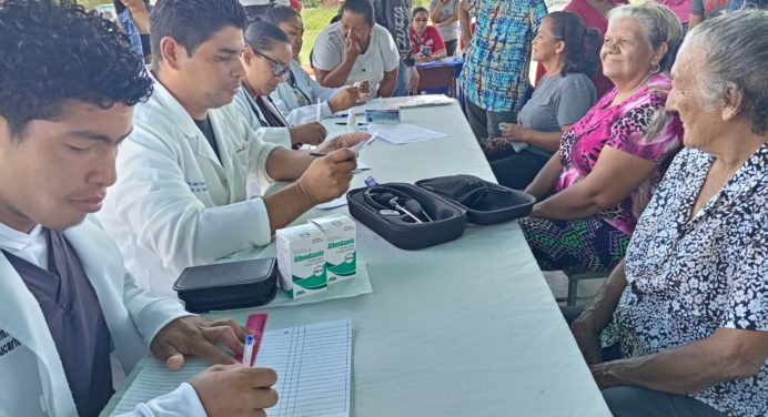 Gobierno atiende más de mil personas en Altamira con jornada médica