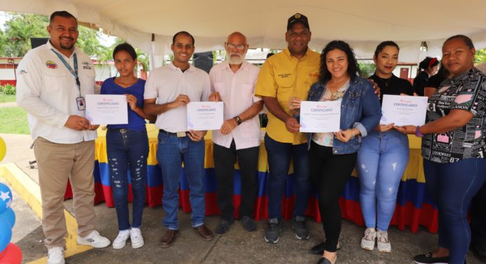 Inces entregó más de 3 mil 900 certificados en Maturín