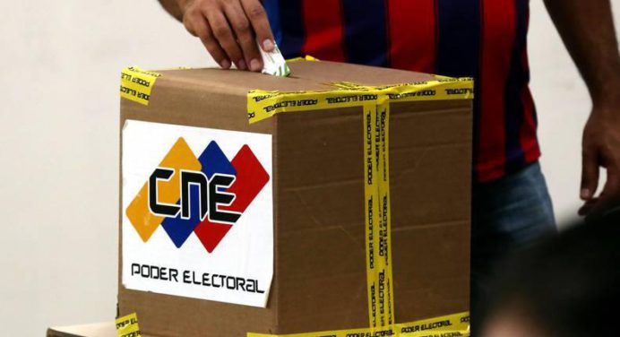 Instalación de las mesas electorales se realiza este viernes