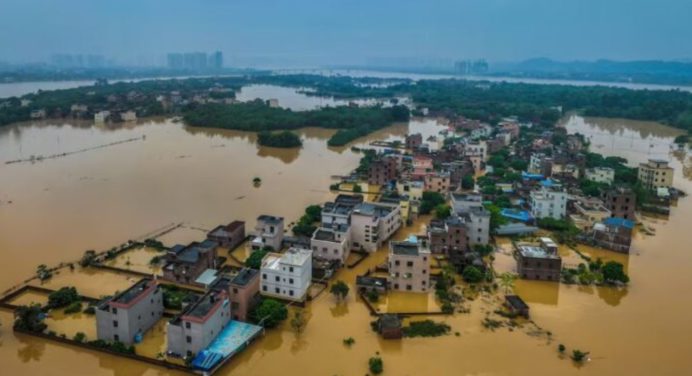 Inundaciones en China alcanzan niveles críticos en 34 ríos