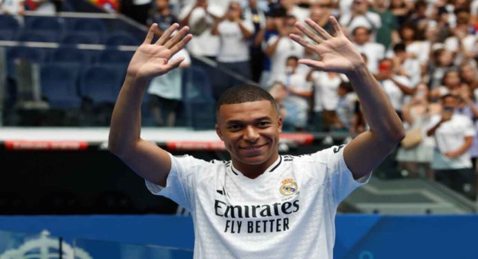 Kylian Mbappé firmó contrato por 5 temporadas con el Real Madrid