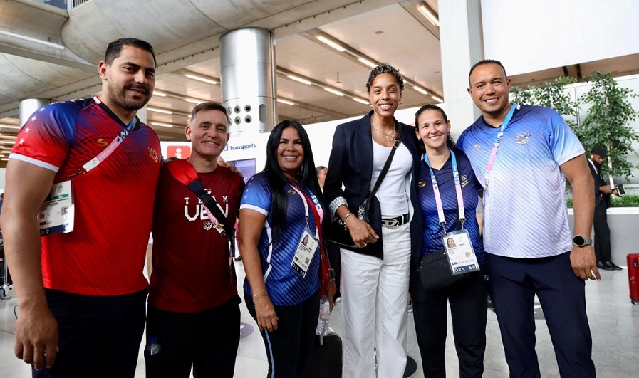 Yulimar Rojas está en París acompañando a la delegación criolla en los Juegos Olímpicos