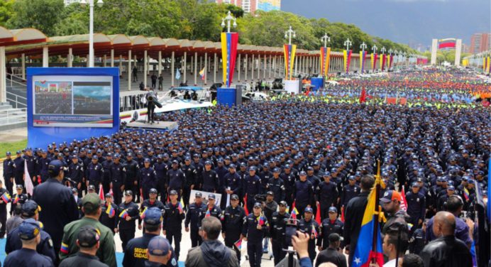 Maduro instó a la fuerza policial a mantener la paz en el 28-Jul