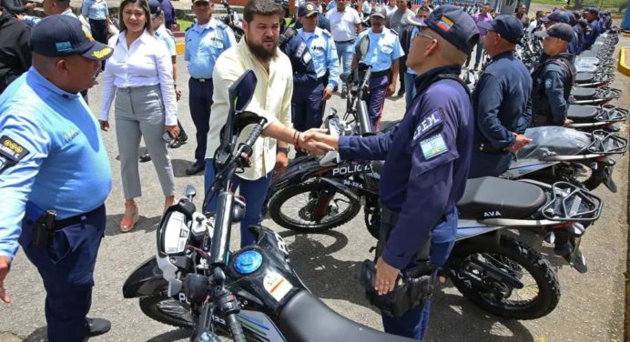Más de 3 mil 900 funcionarios celebran el día nacional del Policía con mayor operatividad