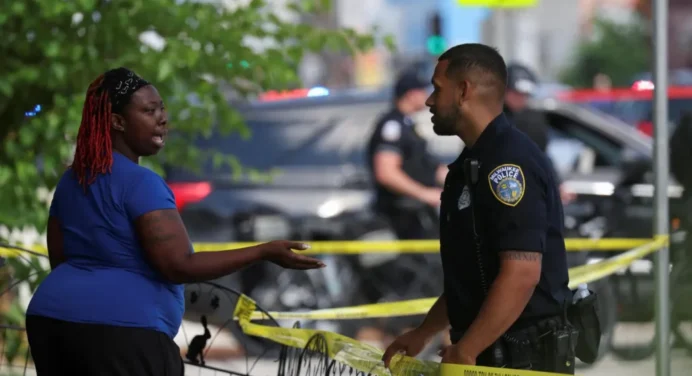 Policía abate a un hombre armado con un cuchillo cerca de la Convención Republicana