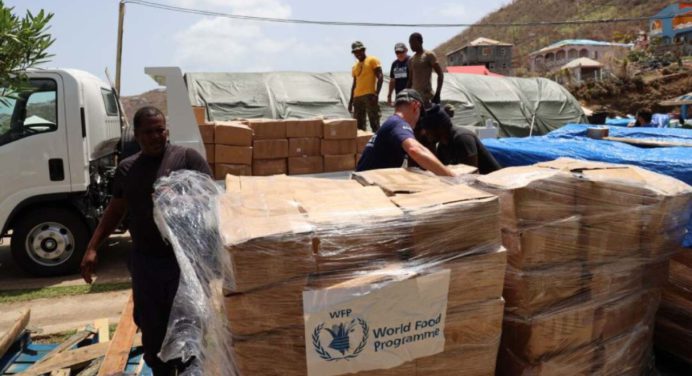 Programa de la ONU inicia distribución de alimentos a víctimas del huracán Beryl