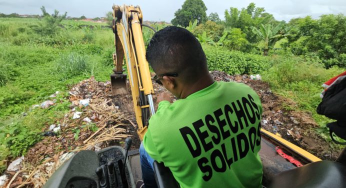 Retiran Mil 635 toneladas de sedimentos durante jornada de limpieza de caños en Maturín