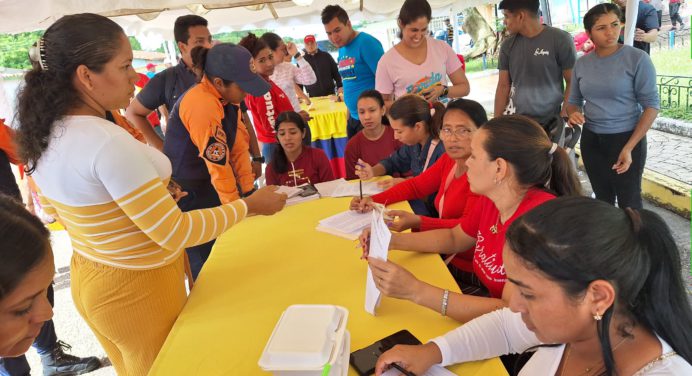 Santa Bárbara de Tapirín participó con alegría en el simulacro electoral