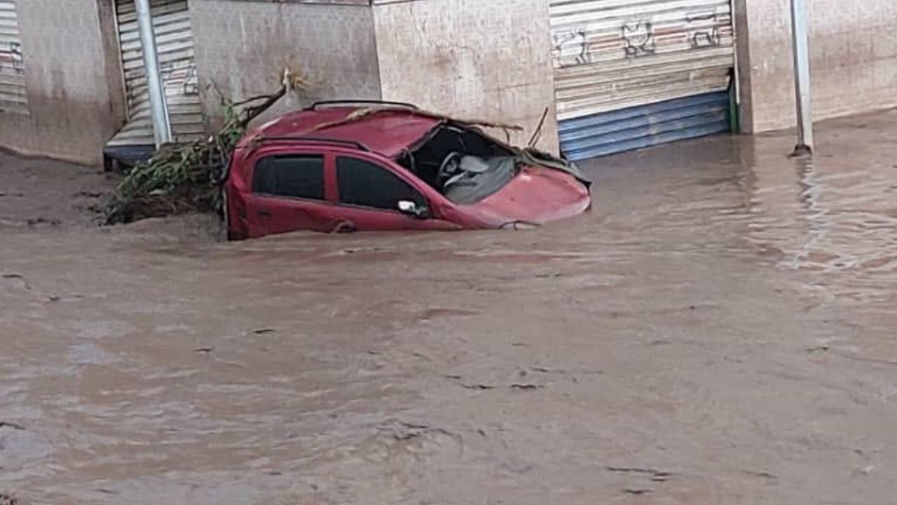 Se desbordó el río Manzanares en Cumanacoa por coletazo del huracán Beryl