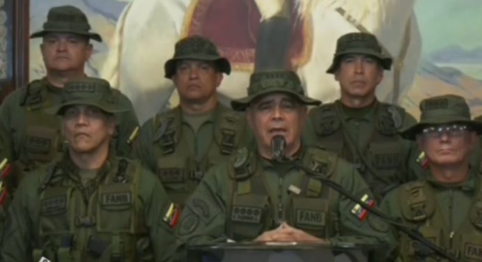 Vladimir Padrino: Un sargento fallecido y 48 funcionarios de seguridad heridos en las protestas