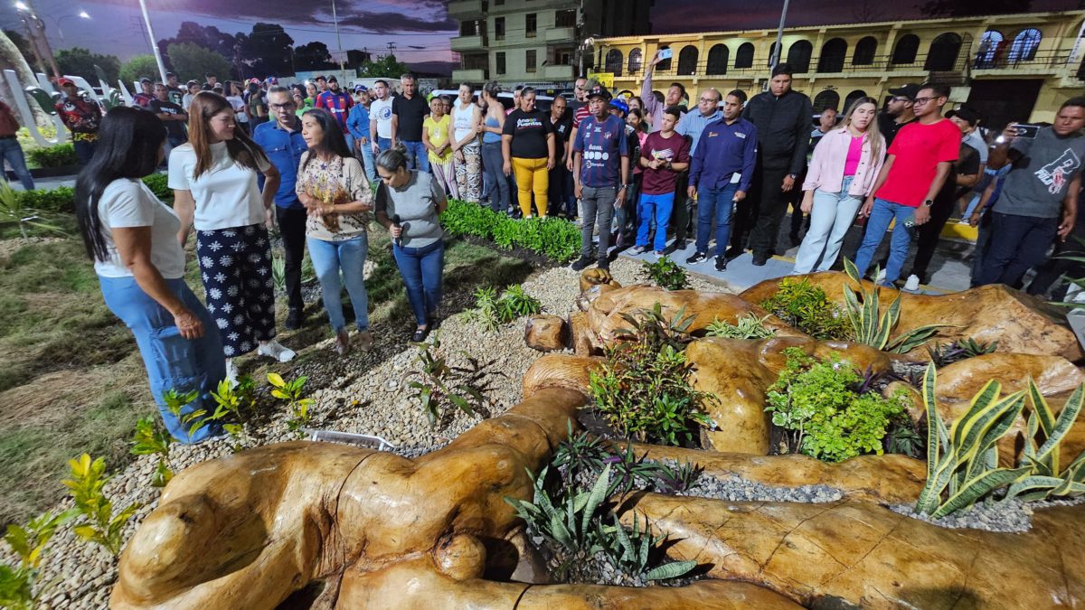 alcaldesa ana fuentes reinaugura plaza el ejercito de maturin laverdaddemonagas.com plaza2