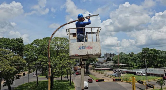 Alcaldía de Maturín restablece servicio eléctrico en el sector Alberto Ravell