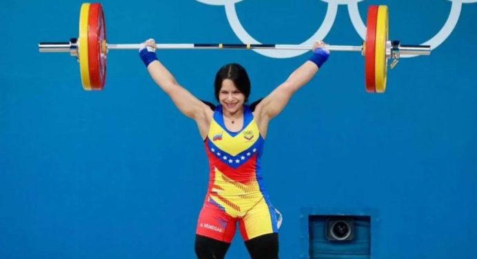 Anyelin Venegas se quedó sin medalla y se conforma con el cuarto lugar en pesas