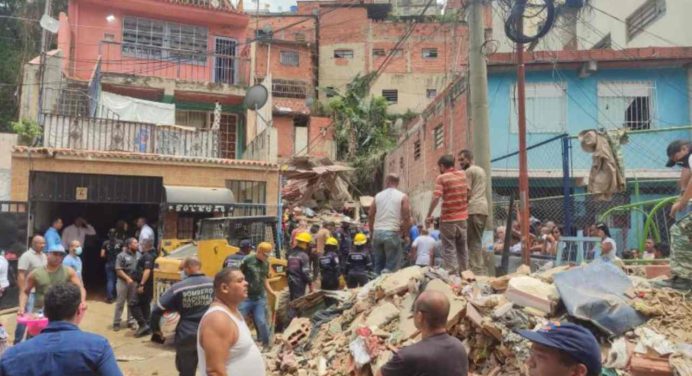 Aumentan a 13 los fallecidos tras explosión de bombona de gas en Petare
