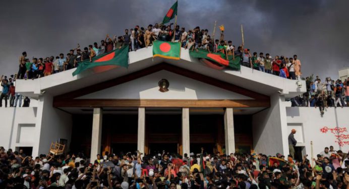 Bangladés disuelve su Parlamento y abre la puerta a un Gobierno interino