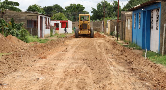 Consejos comunales de La Cruz ejecutan proyecto para mejorar la vialidad