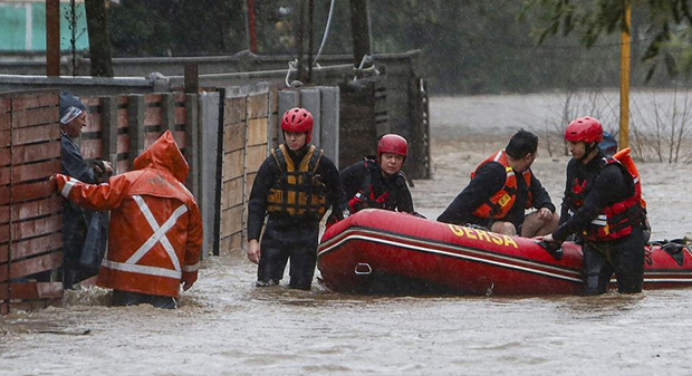 Cuatro fallecidos y dos desaparecidos por lluvias en centro sur de Chile