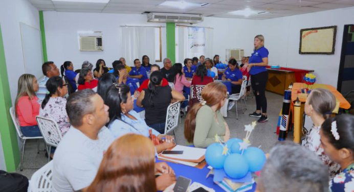 Dirección de Educación diseña estrategias con guardianes para mejorar calidad académica