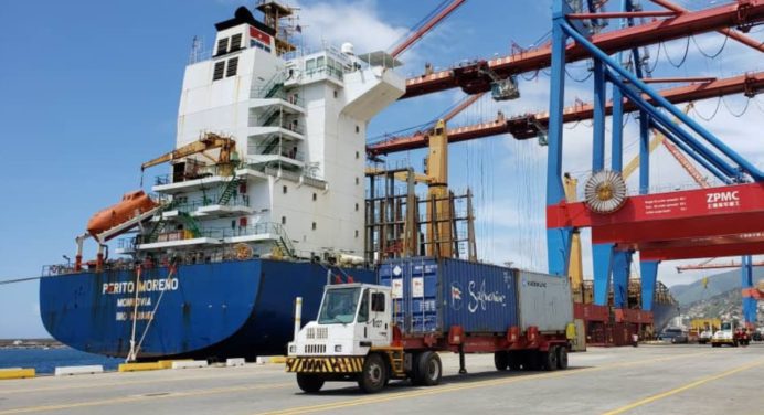 Expertos plantean estrategias ante la suspensión de vuelos con República Dominicana y Panamá