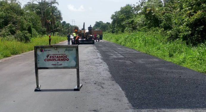 Gobernador Ernesto Luna continúa garantizando asfaltado al sur de Monagas