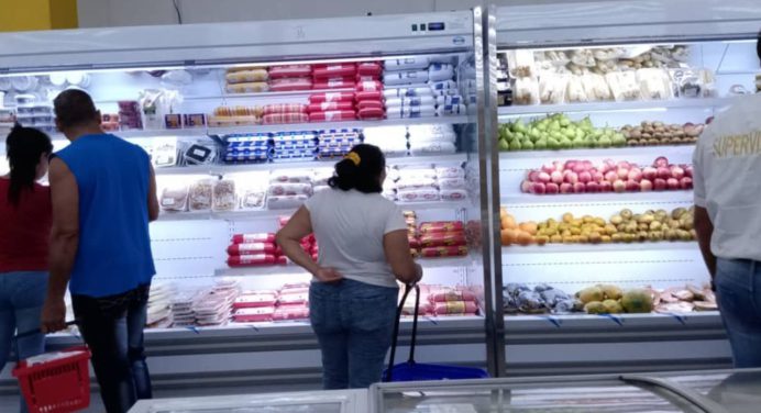 Huevos y mortadela son los alimentos más comprados por los consumidores