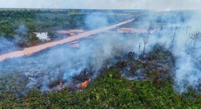 Incendios en São Paulo dejan 2 muertos y 30 municipios en alerta